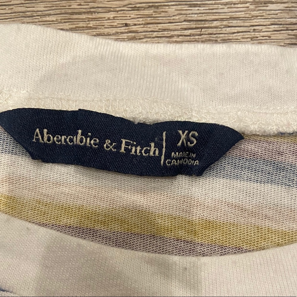 Abercrombie & Fitch Cropped Top - Picture 2 of 2